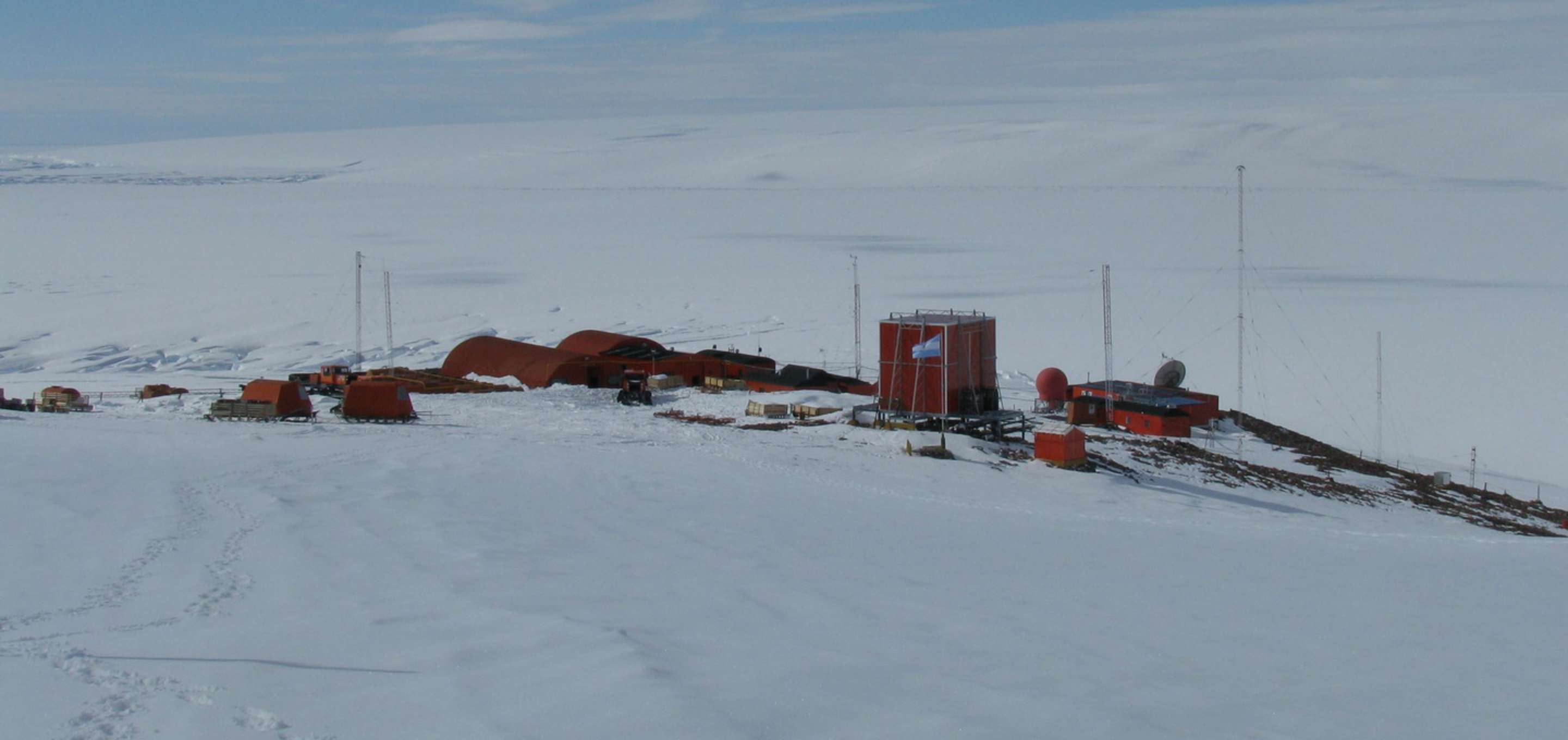 large permanent antarctic camp